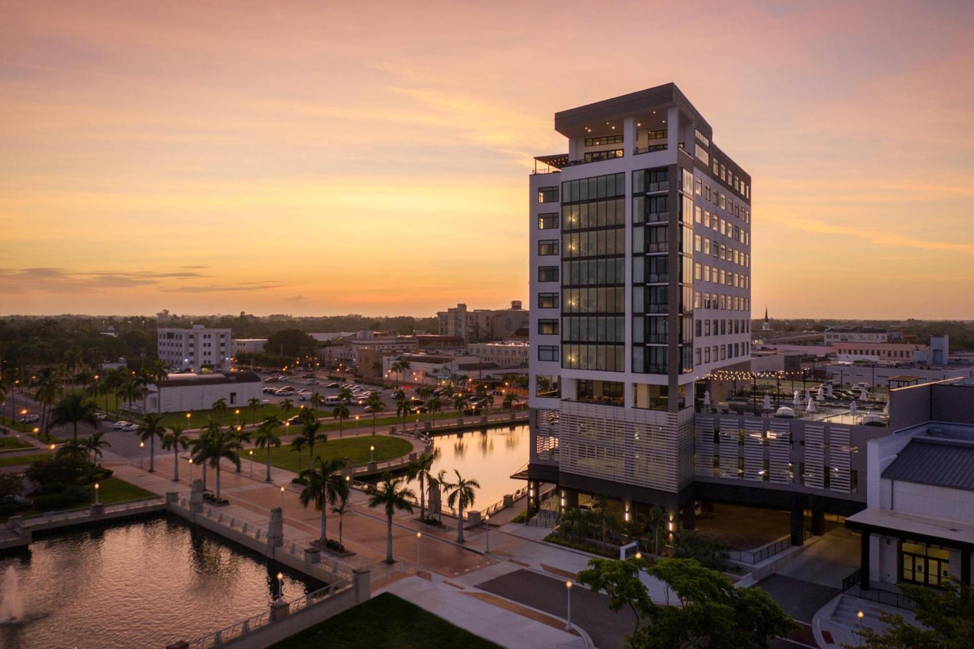 Luminary Hotel & Co., Autograph Collection Fort Myers Exterior foto